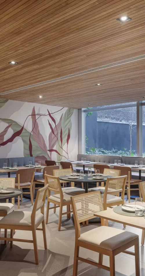 Restaurant_O0C0302
